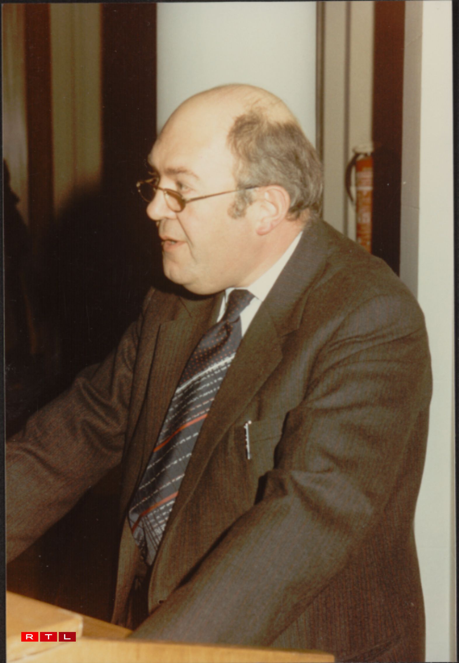 Am Nationalarchiv 1989