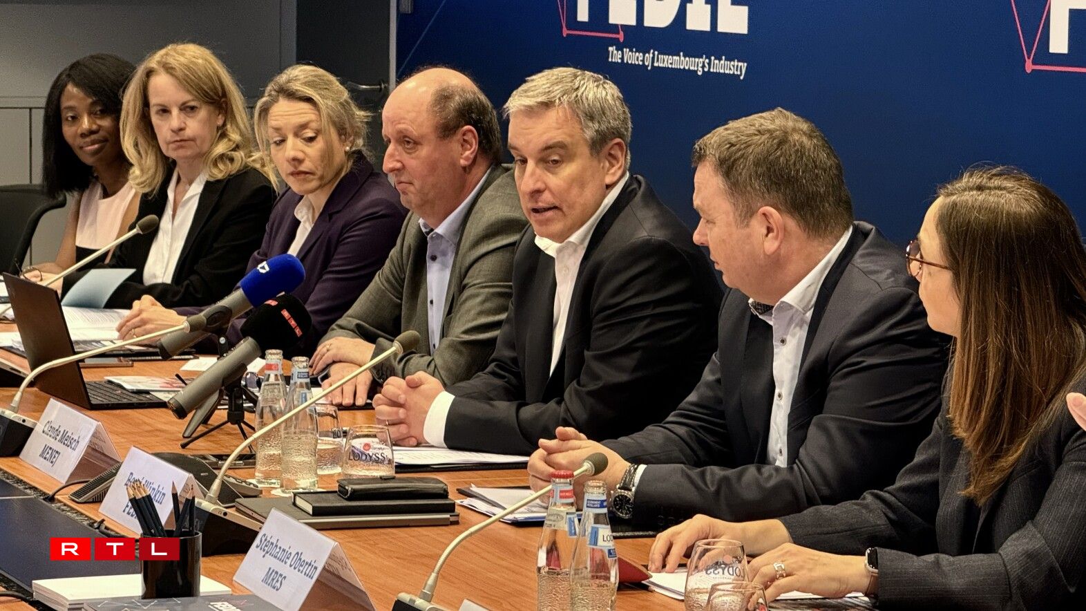 D'Fedil hat eng Pressekonferenz organiséiert.