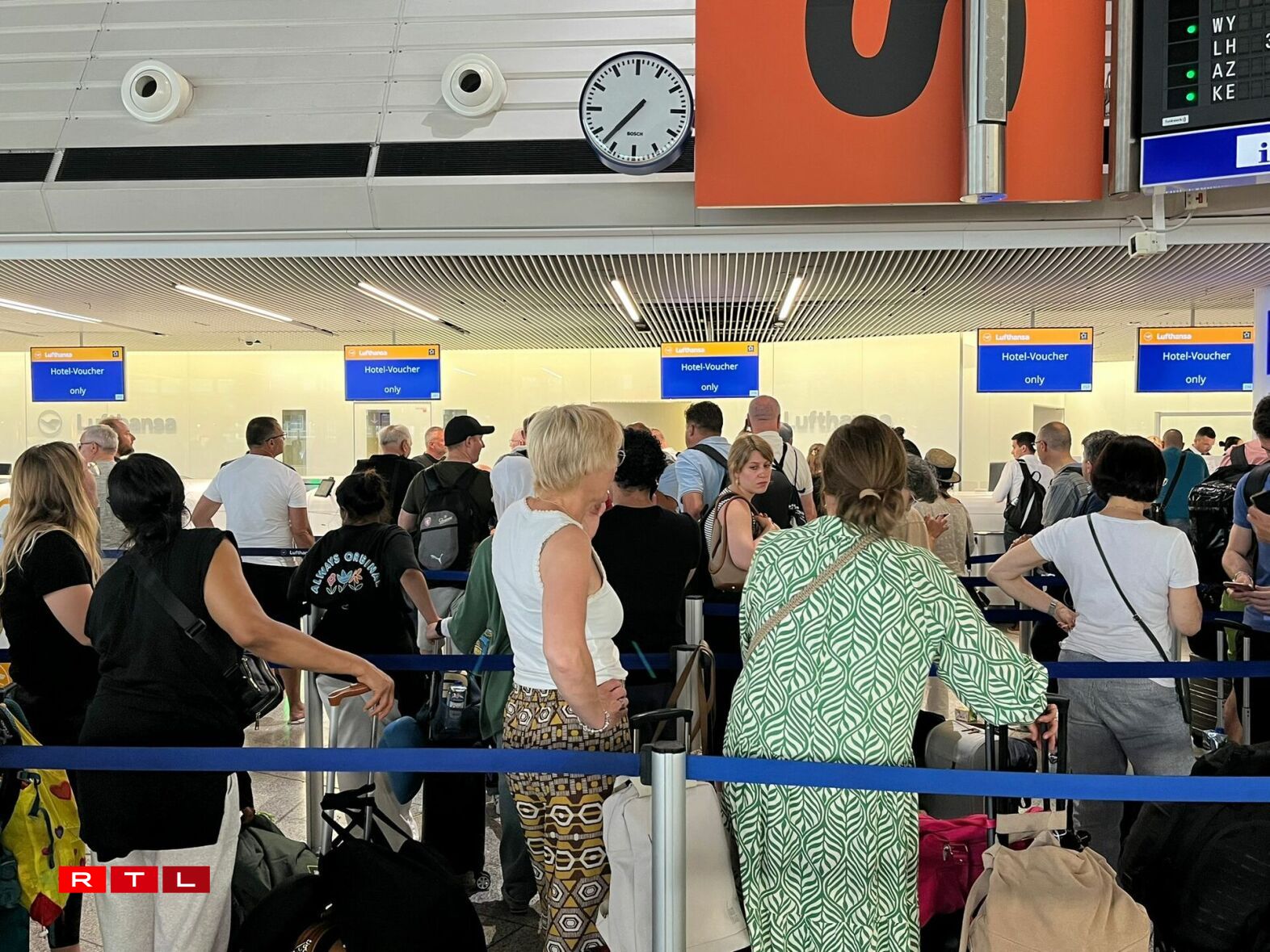 Annulatiounen a Retarden um Fluchhafen zu Frankfurt.