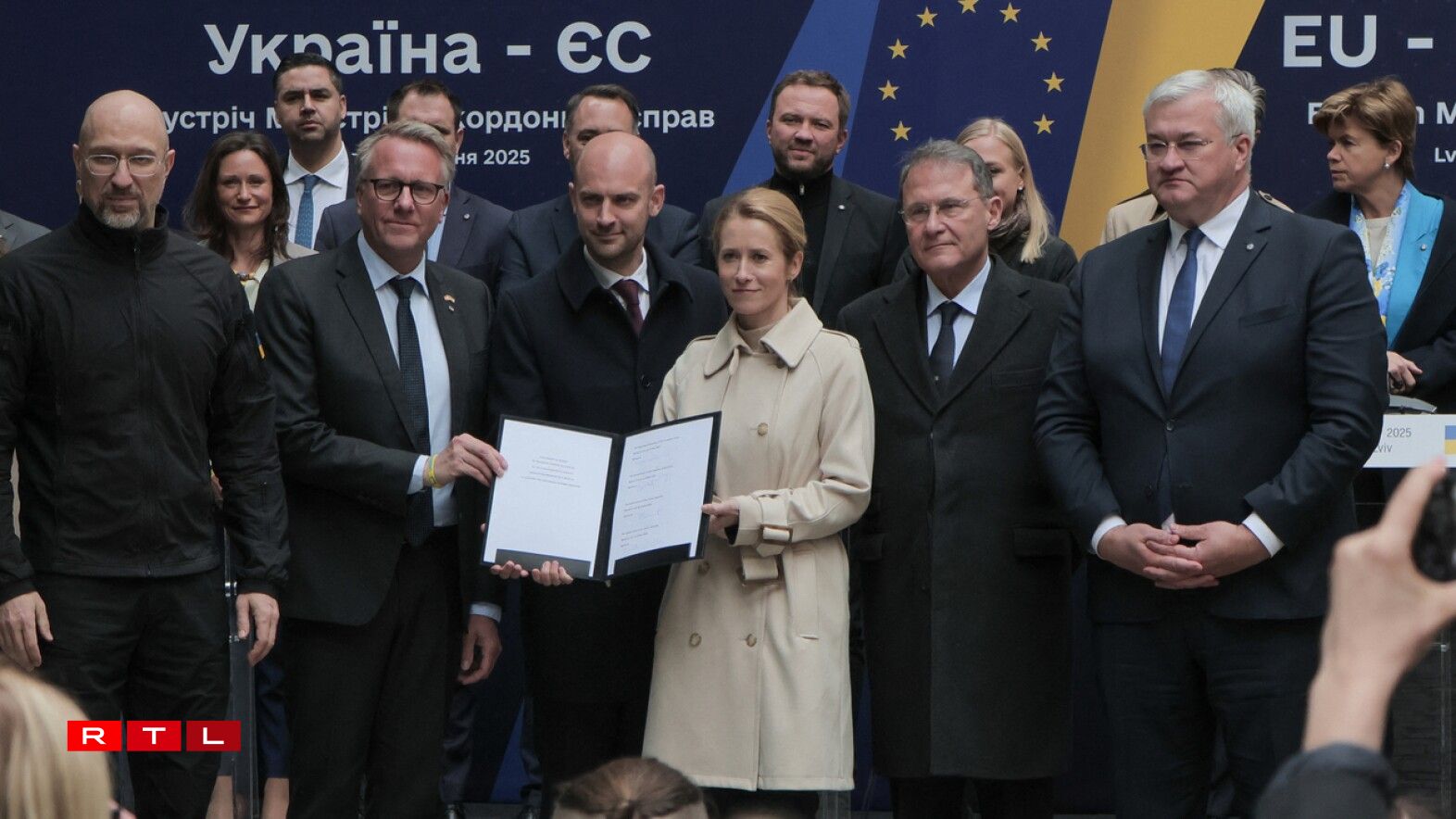 D'EU-Ausseminister zesumme mat hirem ukraineschen Homolog zu Lviv.