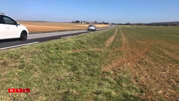 Une photo prise après le décollage de l'avion