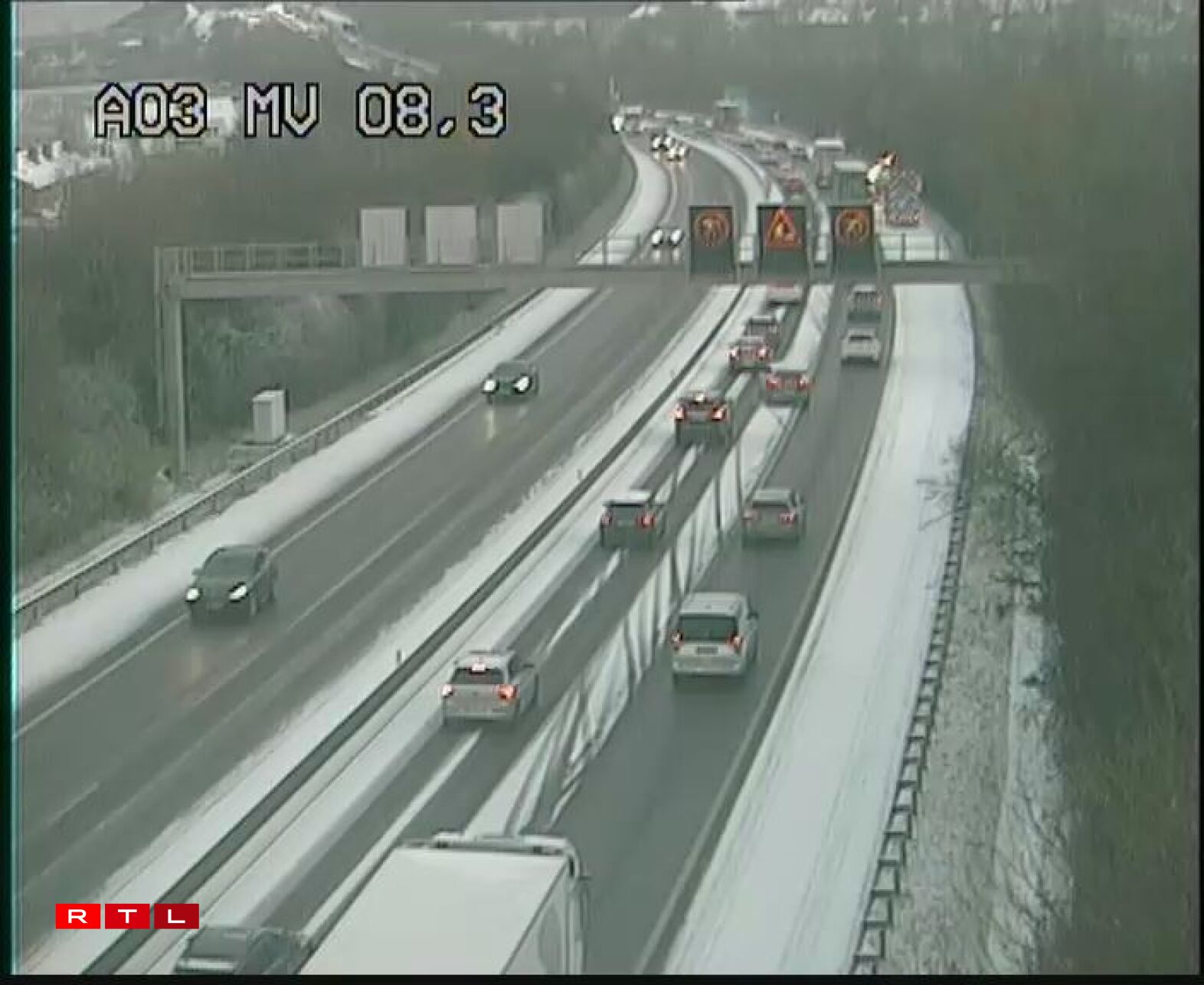 L'A3 est praticable mais la neige était bien présente sur le bord des voies.