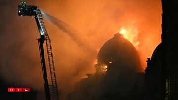 Feier an der Gare an der schottescher Stad Glasgow den 8. Mäerz 2026.