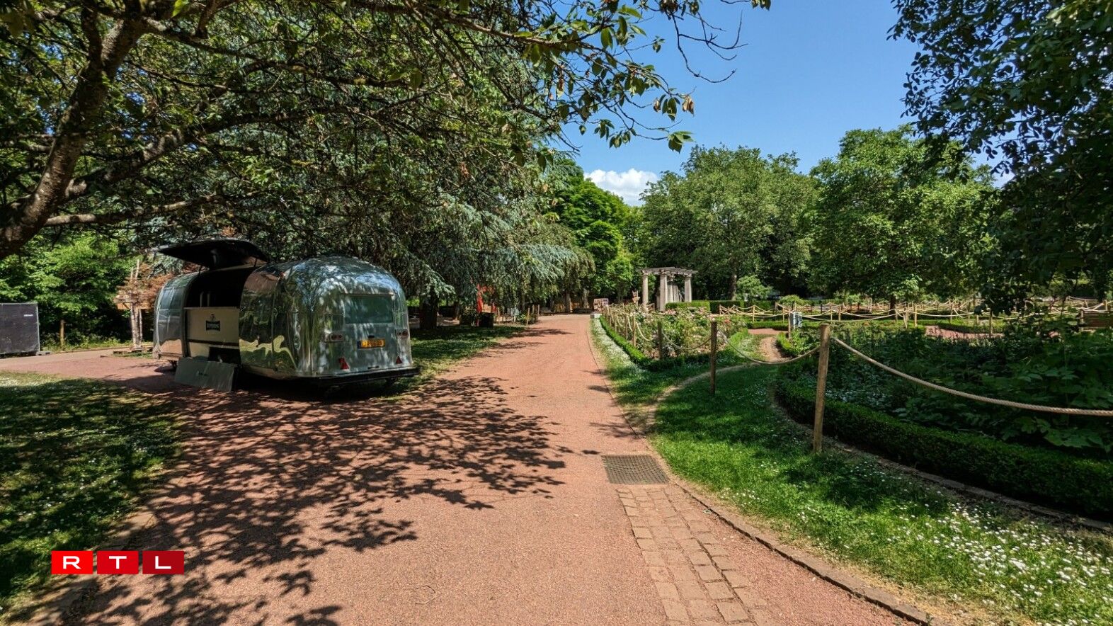 Au Gaalgebierg, les Francofolies sont organisées dans un cadre idyllique, très vert, avec de nombreux espaces ombragés.