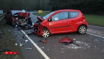 Foto vum déidlechen Accident tëscht Bidscht an dem Heischtergronn de 15. Januar 2026.