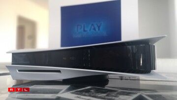 Il faut utiliser un socle fourni par Sony pour pouvoir installer la PS5 à l'horizontal.