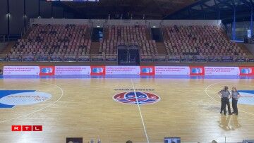 Et ass virun eidelen Tribüne gespillt ginn