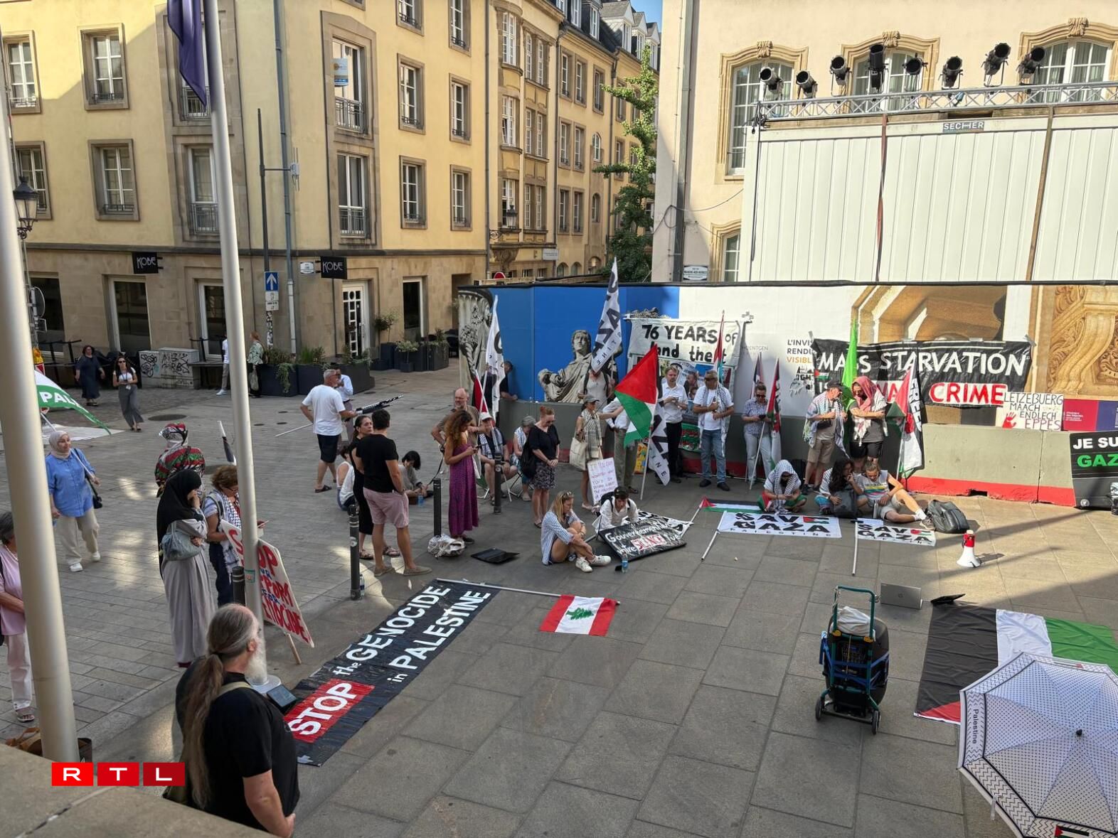 A pro-Palestine protest was staged outside the Chamber of Deputies on Wednesday morning
