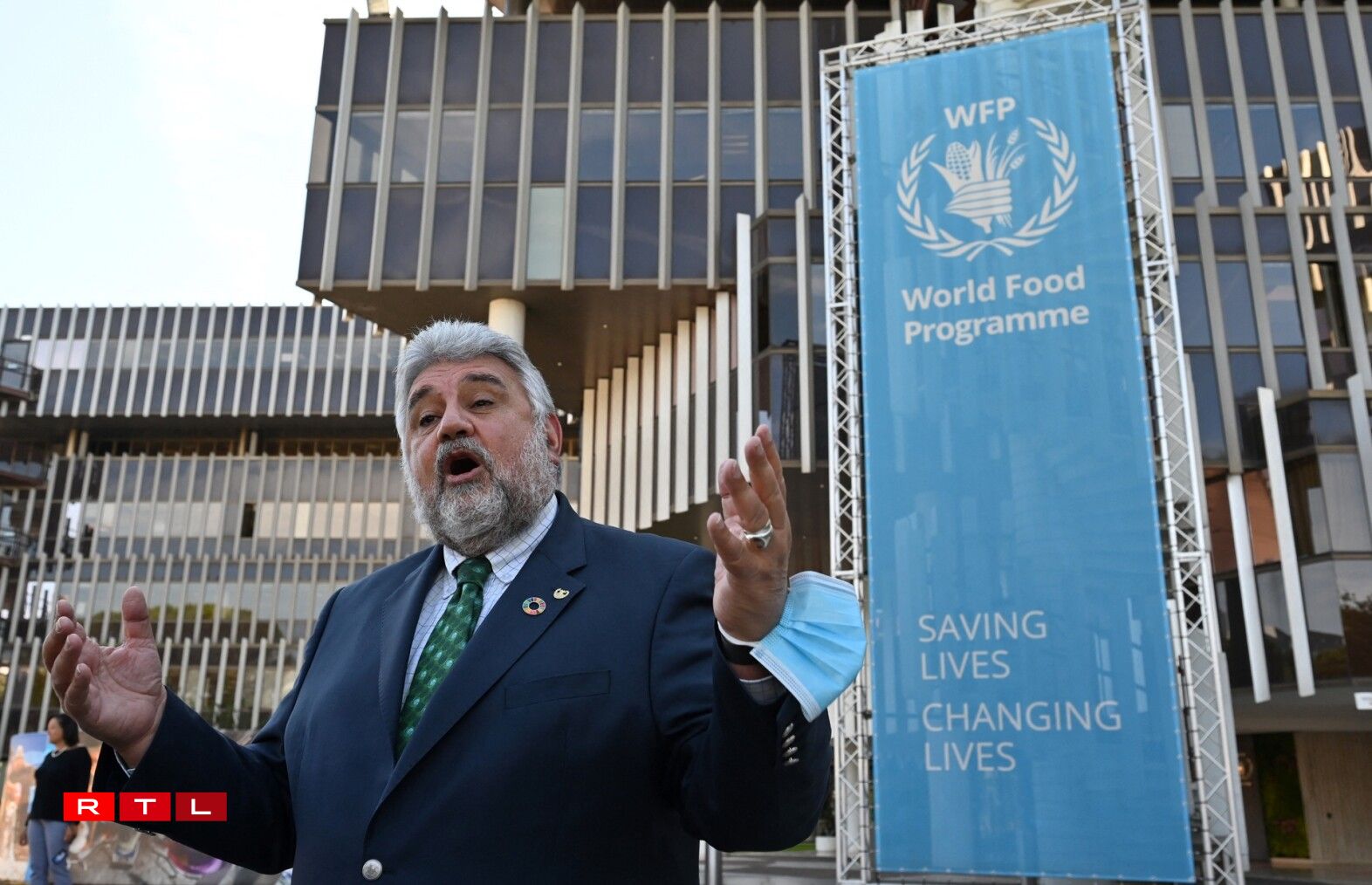 2020: De Welt-Ernierungsprogramm (WFP) vun de Vereenten Natiounen krut de Präis fir seng Beméiungen am