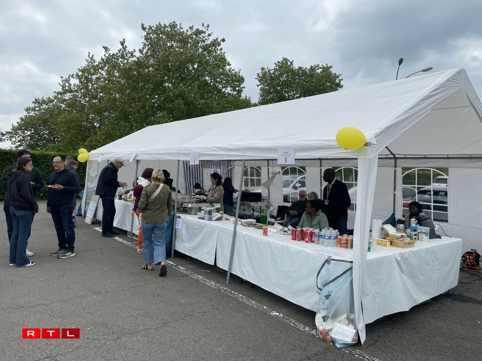 Food stand, with delicious currys and more