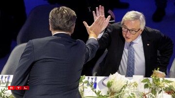 Jean-Claude Juncker donne un