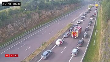 Les automobilistes ont formé un couloir de sécurité avant le tunnel Grouft, en direction du nord du pays.