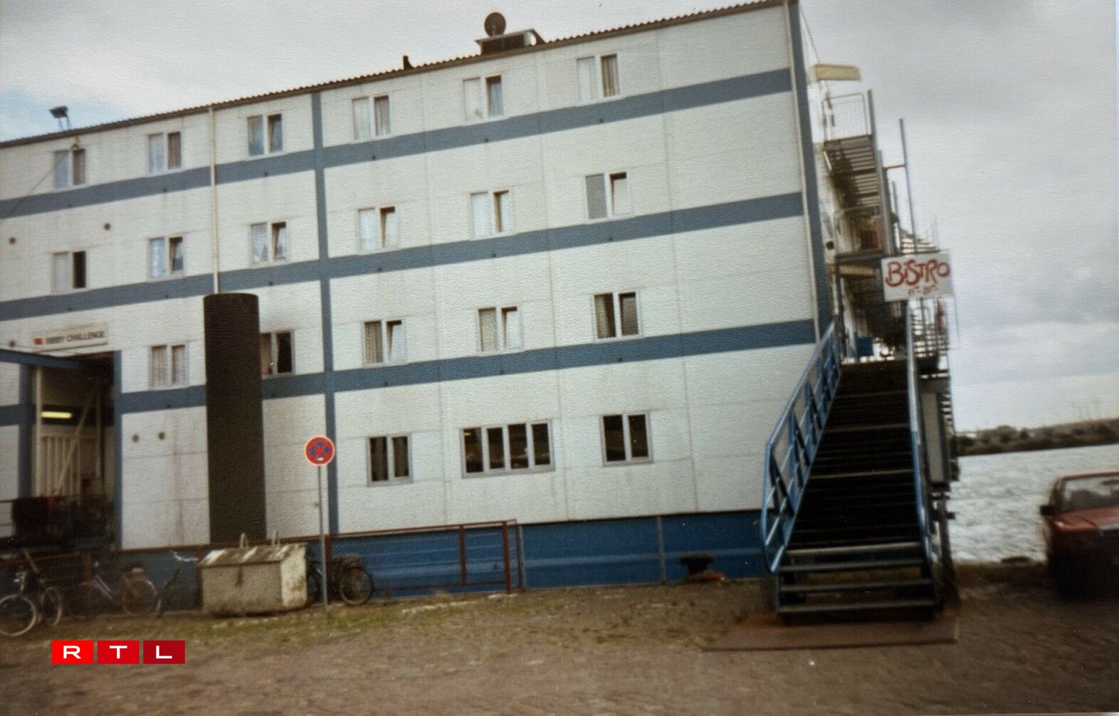 En Deel vun hirer Kandheet huet d'Dijana Engelmann um fréiere Flüchlingsschëff