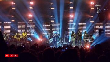 Même concert, en utilisant légèrement le zoom: ISO 50, 1/240s, f1,6, 3648x2736.