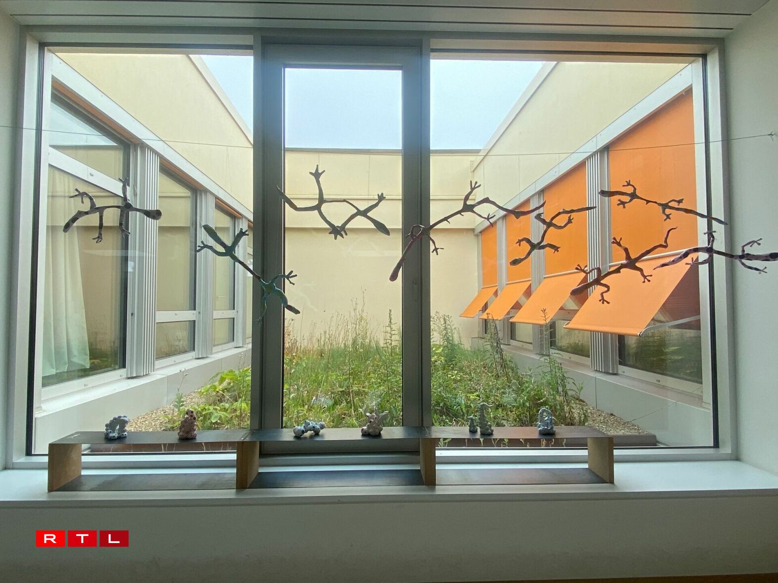 Wierker vum Konscht Departement vum Athenée de Luxembourg.