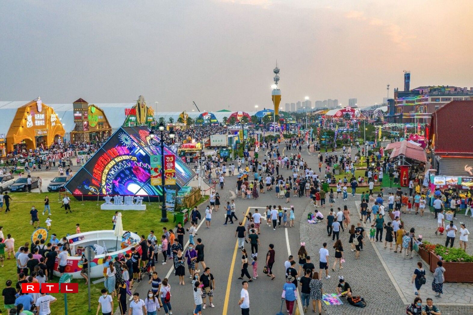 Une vue aérienne du site du festival.