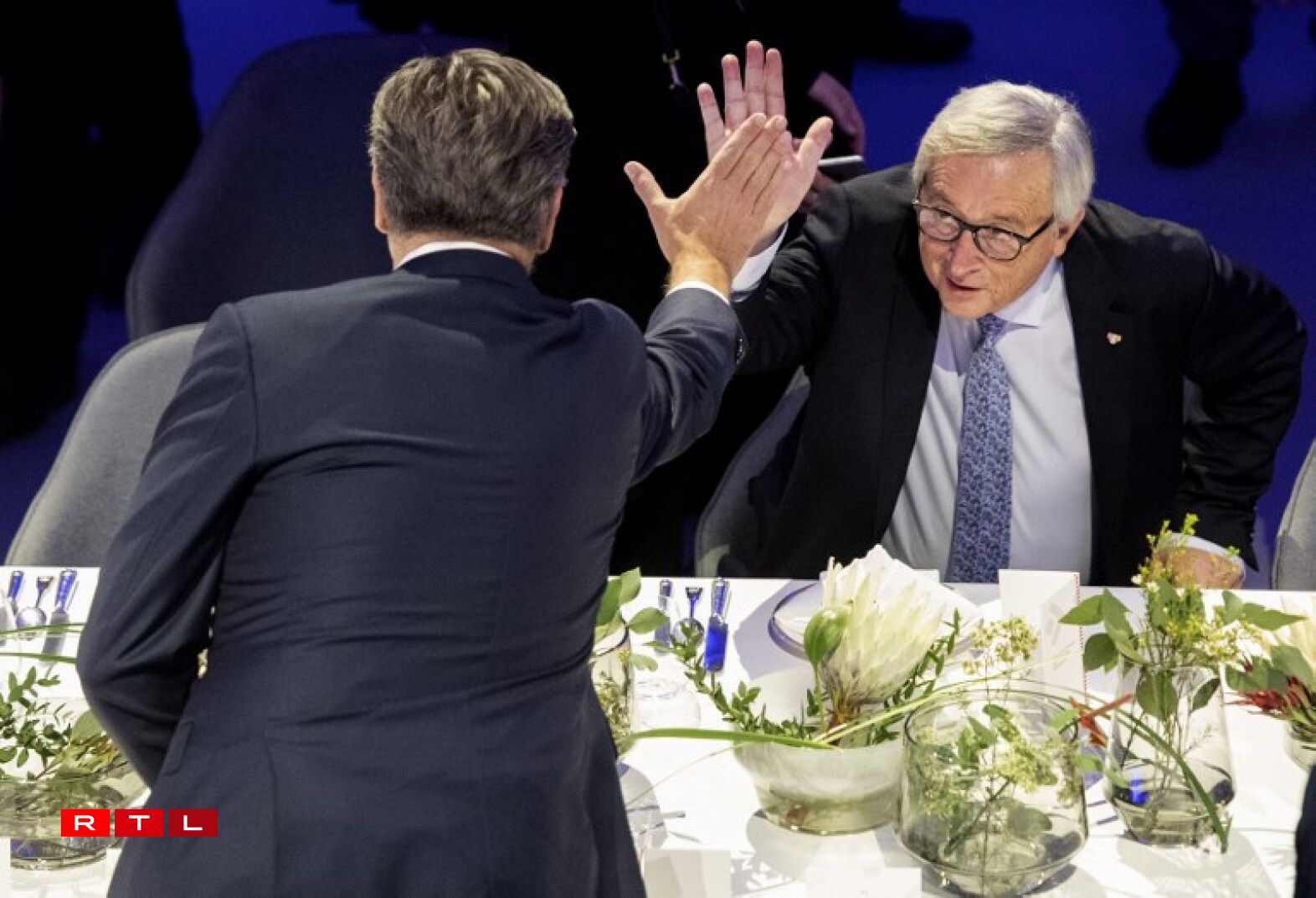Jean-Claude Juncker donne un