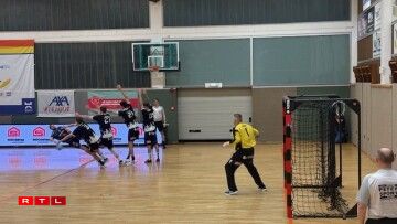 Fir déi puer Sekonne Sport ware schätzungsweis eng ronn 350 Leit an d'Hal komm.