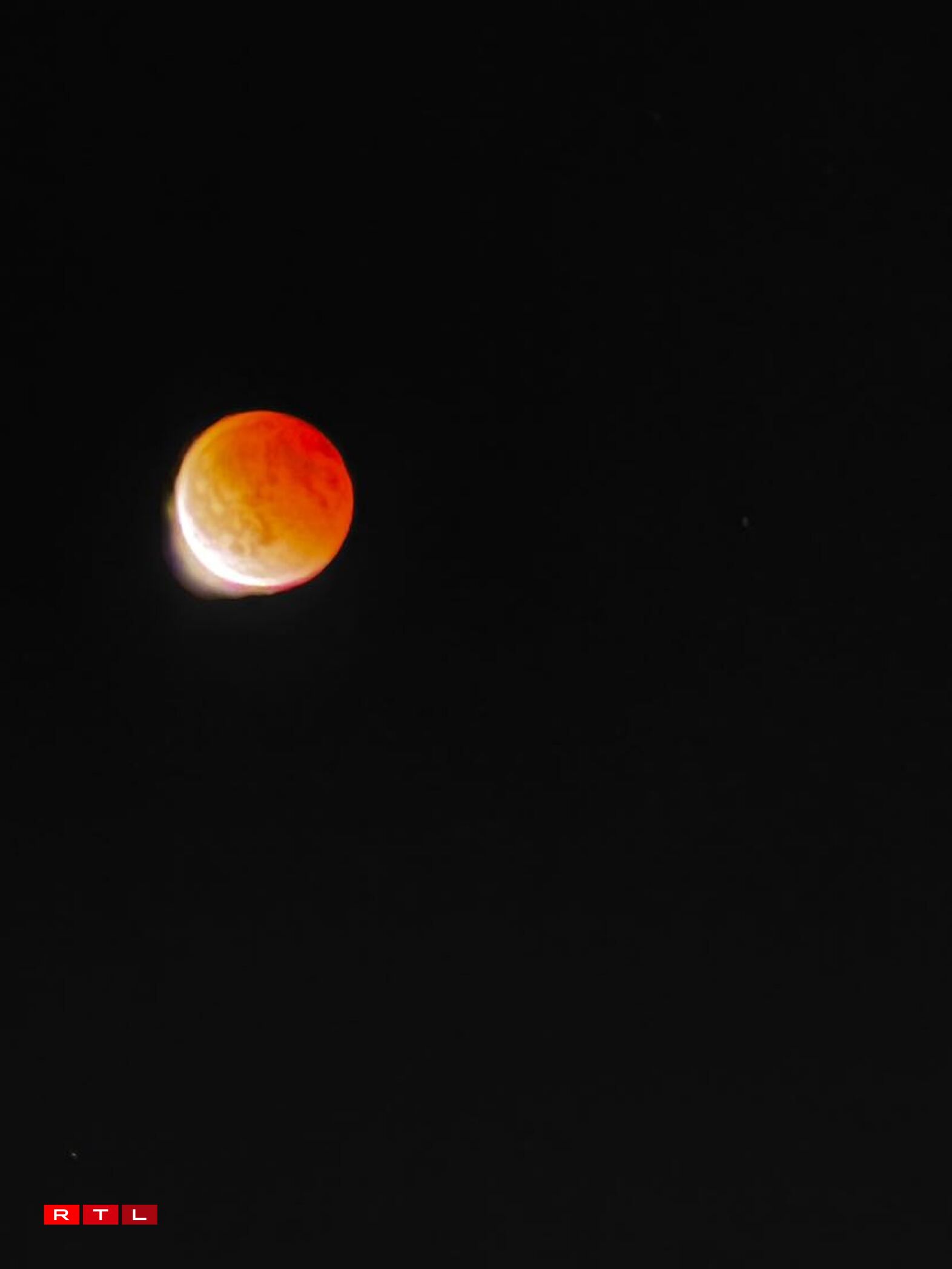 Zu Monopoli an Italien mat engem Iphone 16 Pro Max gemaach/Manuel Hubo