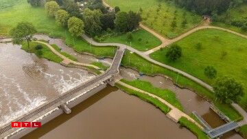 Vun esou wäit uewen huet een dës Plaz du Dikrech seele gesinn...