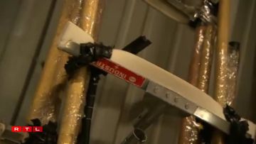 The ladder assembled by Fett in prison.