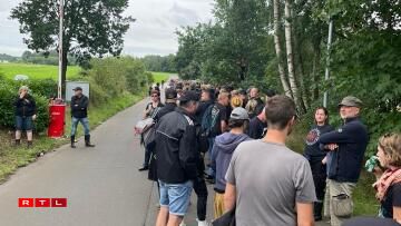 fir bei de Shuttle-Bus muss ee vill Gedold matbréngen