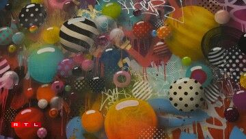 Positive slogans and strong colours are Sumo's trademark.