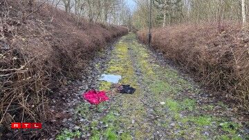 D'Plaz zu Mont-Saint-Martin, wou déi stierflech Iwwerreschter vun engem 70 Joer ale Mann am Februar 2026 fonnt goufen, nodeems hien zanter Dezember 2025 vermësst gi war.