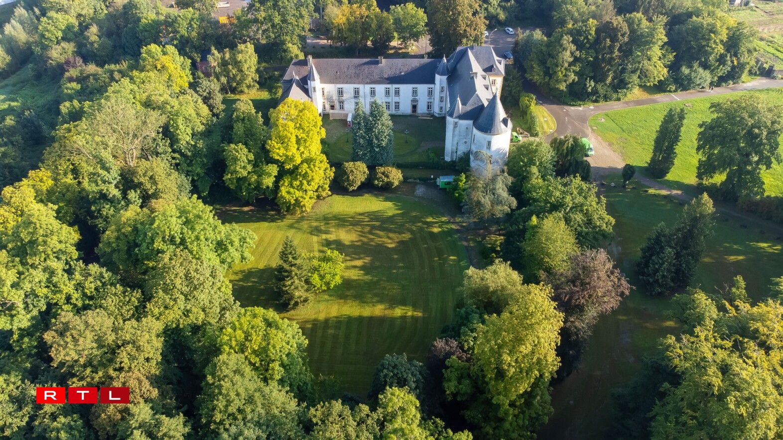 ... and surrounded by lots of greenery.