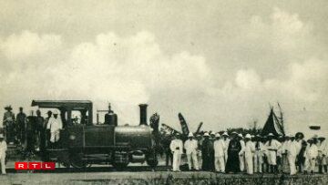 The first locomotive arriving at Léopoldville in 1898 on the line built and supervised by Luxembourgish engineer Nicolas Cito