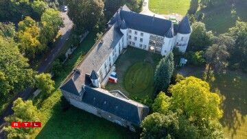 With a big beautiful courtyard at its heart...