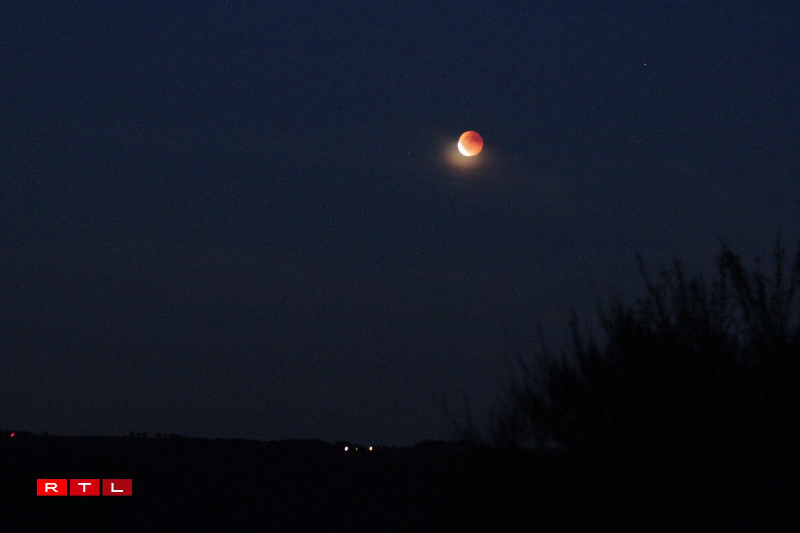 Mat Fotokamera zu Housen/Neline Peels