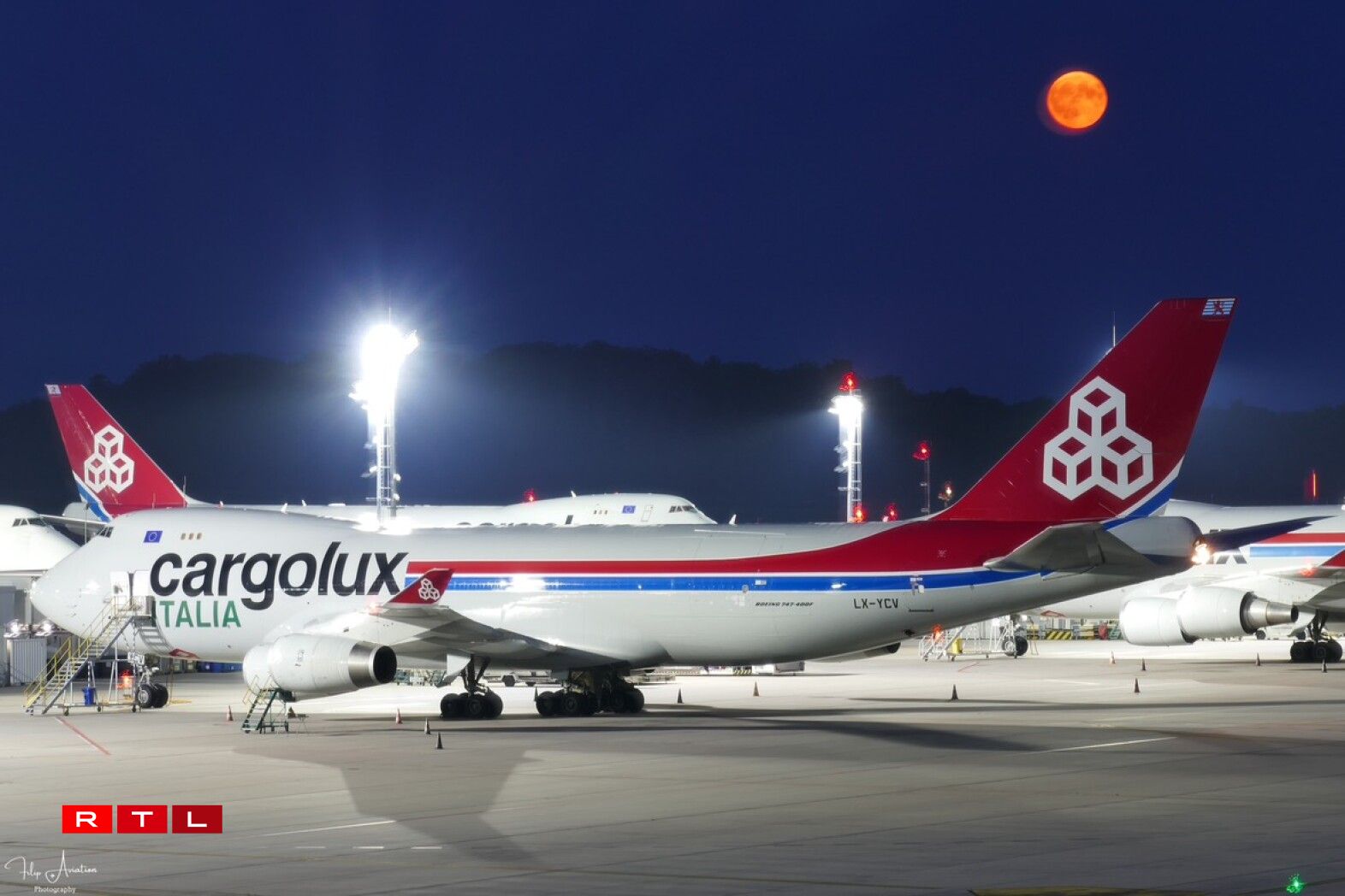 Vum Findel aus fotograféiert