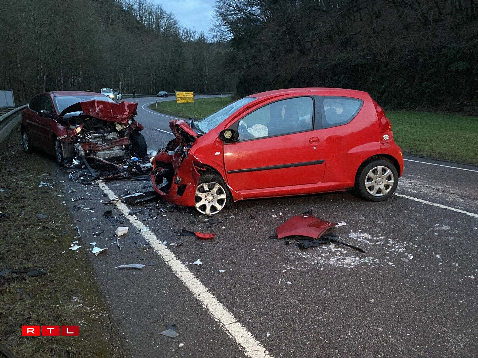 Foto vum déidlechen Accident tëscht Bidscht an dem Heischtergronn de 15. Januar 2026.