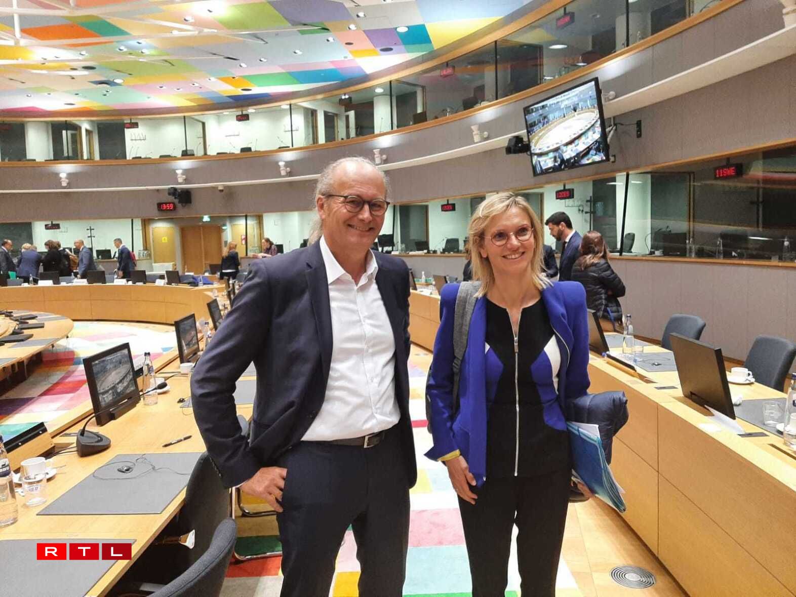 (de g. à dr.) Claude Turmes, ministre de l'Énergie ; Agnès Pannier-Runacher, ministre déléguée chargée de l'Industrie de la République française