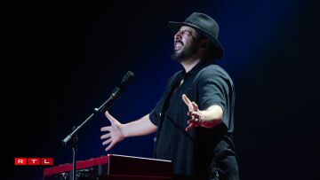 Redouanne Harjane sur scène à la Rockhal le 12 février 2025