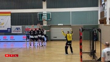 Fir déi puer Sekonne Sport ware schätzungsweis eng ronn 350 Leit an d'Hal komm.