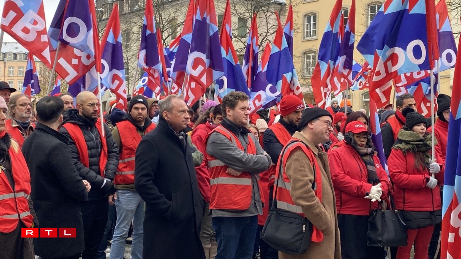 De Finanzminister Gilles Roth huet sech d'Riede vum LCGB an OGBL e Freideg de Moien ugelauschtert.