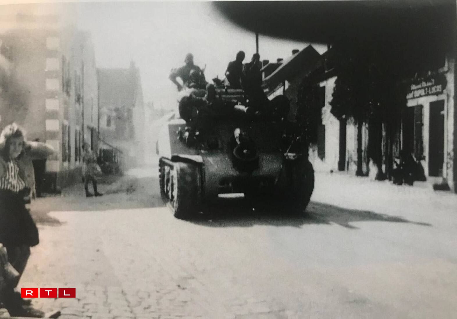 American tank at Hunsdorf junction.