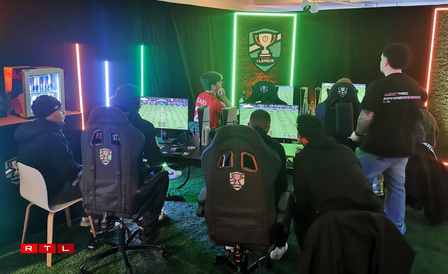 Sur le jeu vidéo "FC26", les talents du Luxembourg ont donné le coup d'envoi de l'Orange eLeague.