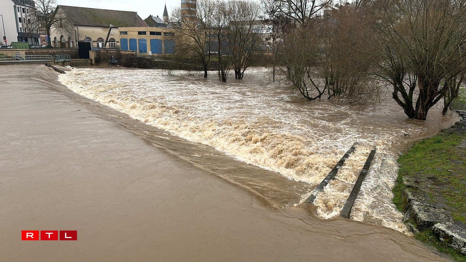 D'Situatioun zu Ettelbréck en Dënschdeg am Nomëtteg.