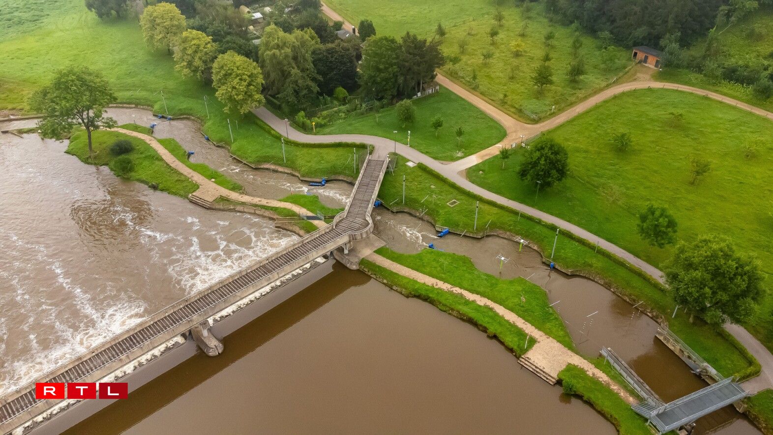 Vun esou wäit uewen huet een dës Plaz du Dikrech seele gesinn...