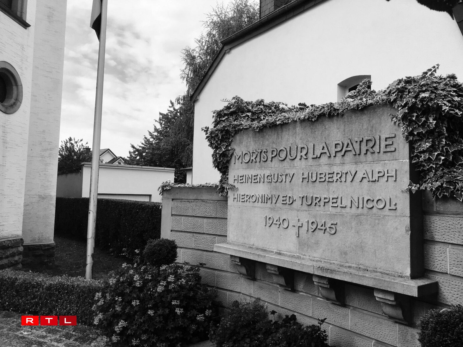 Fallen soldiers commemorated in Heisdorf.