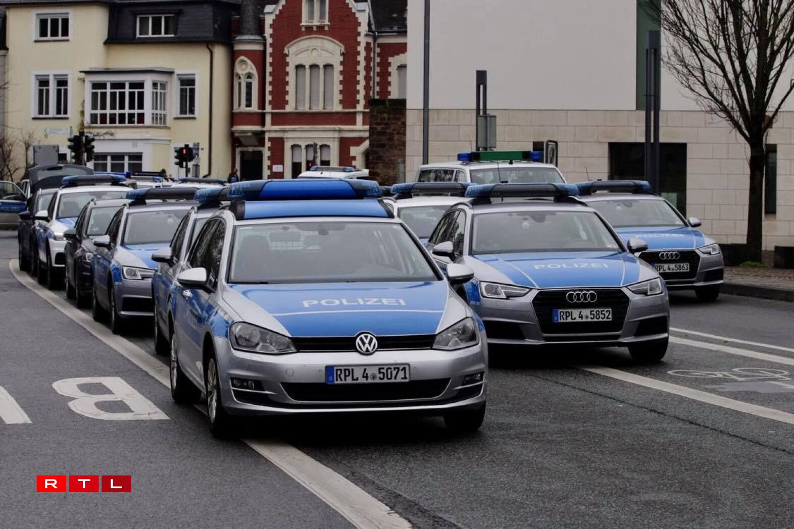Les voitures de police inondent les rues de Trèves le 1er décembre 2020