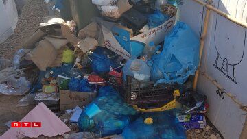 Les déchets étaient omniprésents dans le camp de Kos