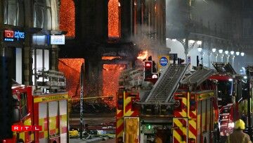 Feier an der Gare an der schottescher Stad Glasgow den 8. Mäerz 2026.