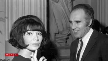Michel Piccoli mat der Sängerin Juliette Greco am Mäerz 1967 zu Paräis.