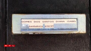 Diana Santos' name is on the mailbox