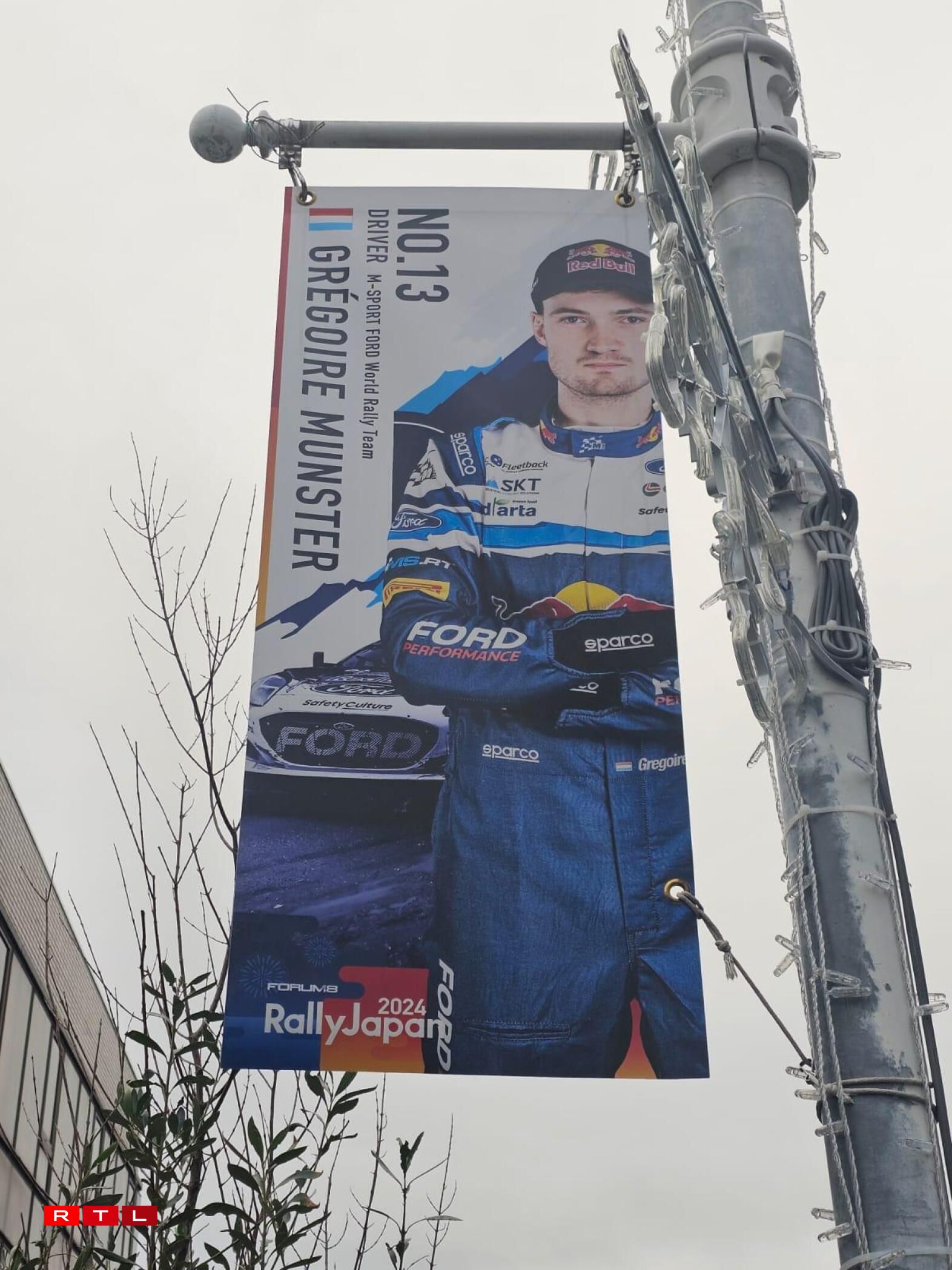 Grouss an Evidenz gesat: D'Pilote vun der Rallye-WM kréie vill Opmierksamkeet a Japan.