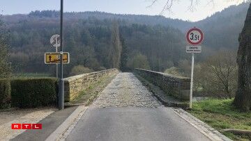 Grenz zu Dillingen e Freideg de Moie kuerz no 9 Auer.